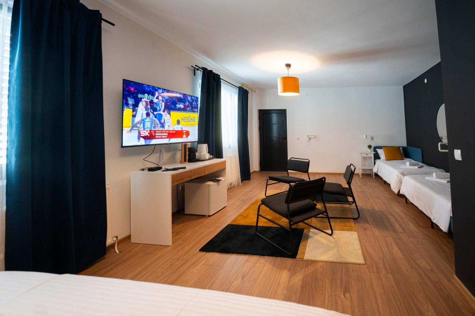Cozy Nook B&B - Free Private Parking Novi Sad Dış mekan fotoğraf