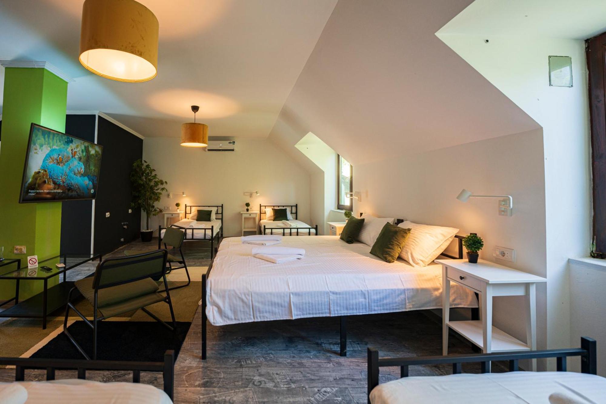 Cozy Nook B&B - Free Private Parking Novi Sad Dış mekan fotoğraf