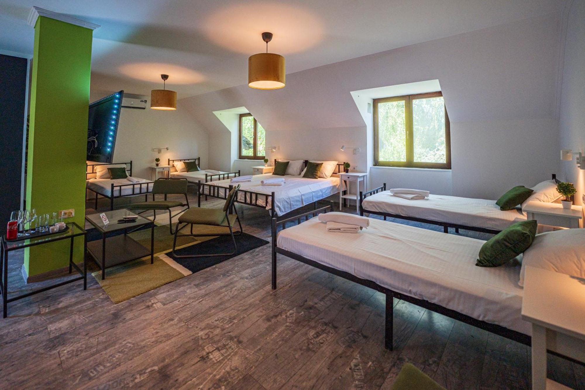 Cozy Nook B&B - Free Private Parking Novi Sad Dış mekan fotoğraf